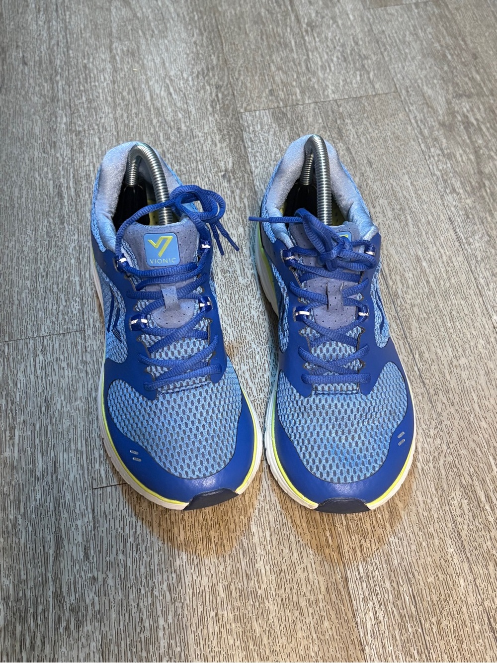 VIONIC BLUE SNEAKERS WOMENS SIZE 8
